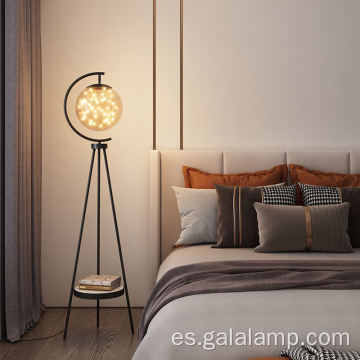 Lámpara de pie trípode nórdica